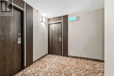 1785 Frobisher Lane Ottawa ON K1G 3T7