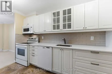 1785 Frobisher Lane Ottawa ON K1G 3T7