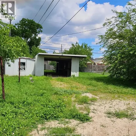 1674 Parent Avenue Windsor ON N8X 4K1