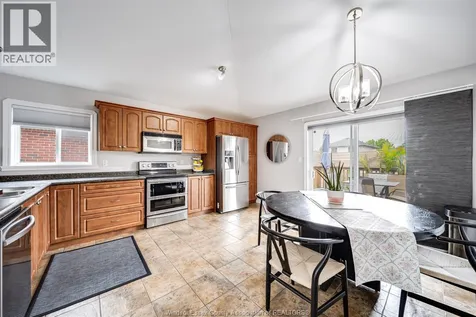 1409 Katella Avenue Windsor ON N8P 1R4