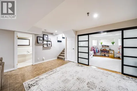 1409 Katella Avenue Windsor ON N8P 1R4