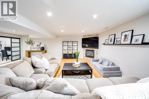 1409 Katella Avenue Windsor ON N8P 1R4