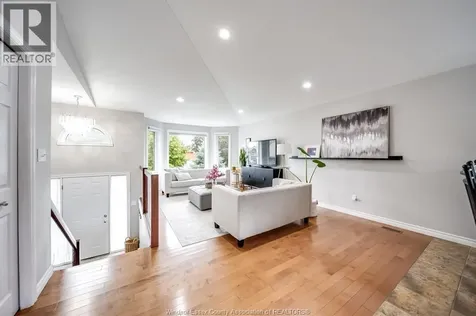 1409 Katella Avenue Windsor ON N8P 1R4