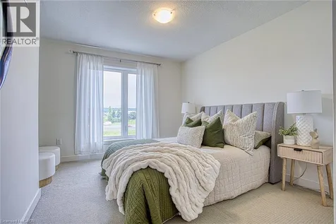 590 North Service Road Stoney Creek ON L8E 0K5