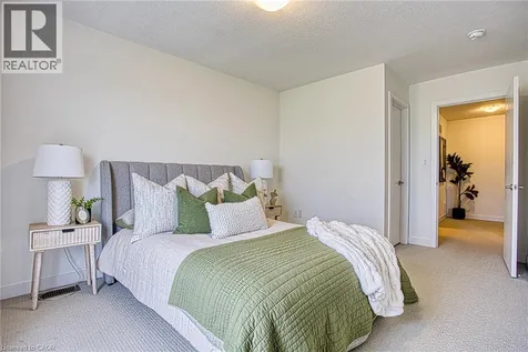 590 North Service Road Stoney Creek ON L8E 0K5