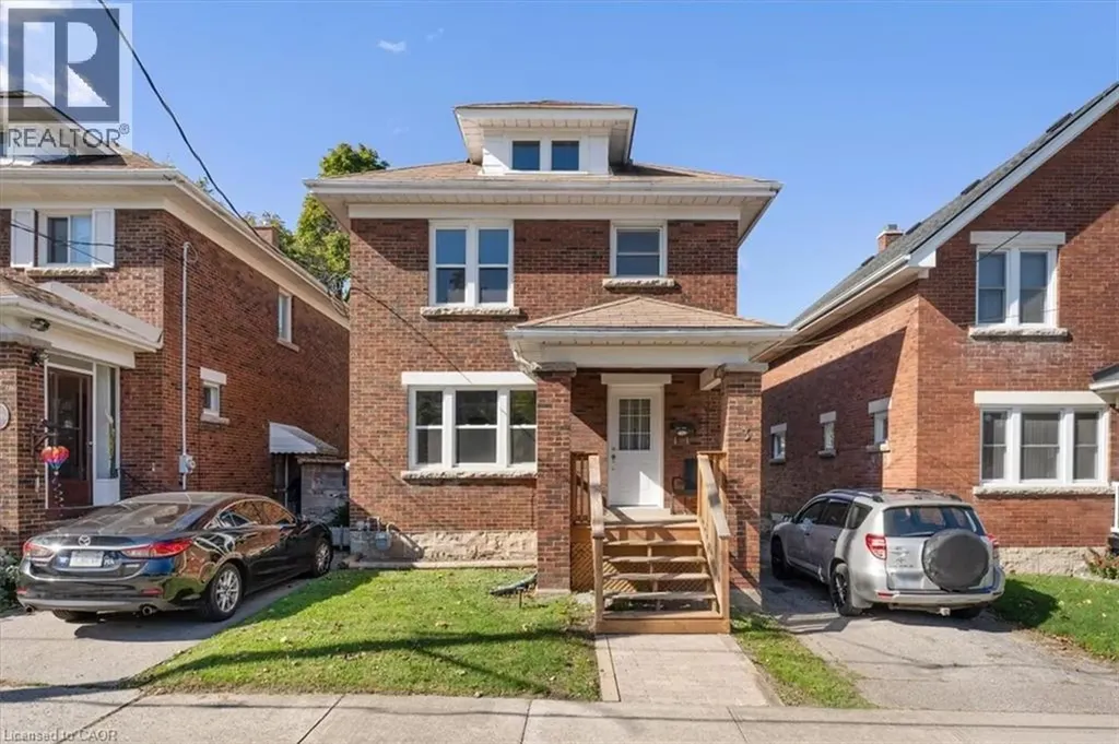 3 Carleton Street South Thorold ON L2V 1Z5