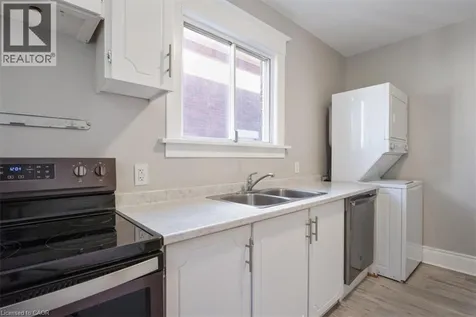 3 Carleton Street South Thorold ON L2V 1Z5