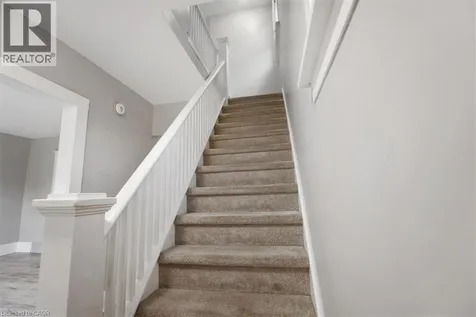 3 Carleton Street South Thorold ON L2V 1Z5