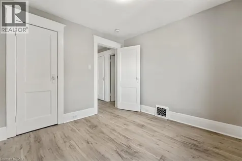3 Carleton Street South Thorold ON L2V 1Z5