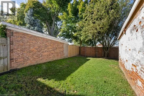3 Carleton Street South Thorold ON L2V 1Z5