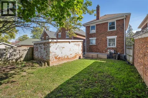 3 Carleton Street South Thorold ON L2V 1Z5