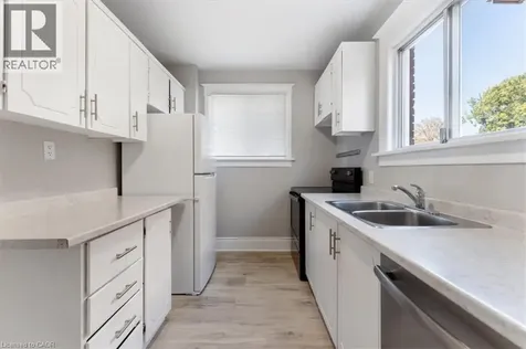 3 Carleton Street South Thorold ON L2V 1Z5