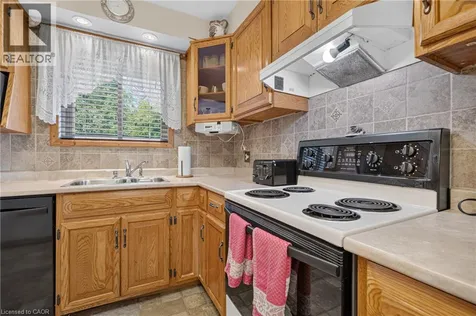 252 Christopher Drive Cambridge ON N1R 4S4