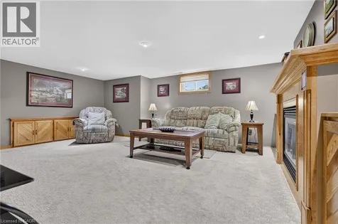 252 Christopher Drive Cambridge ON N1R 4S4