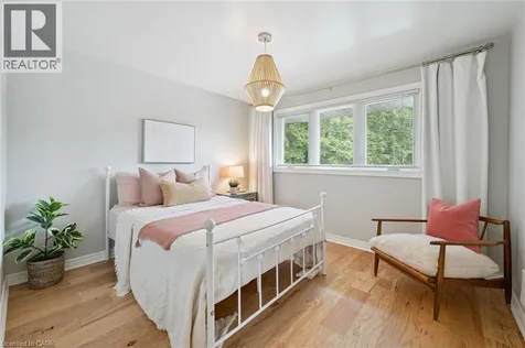 85 Tanglewood Avenue Kitchener ON N2B 1S5