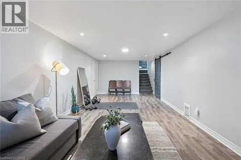 85 Tanglewood Avenue Kitchener ON N2B 1S5