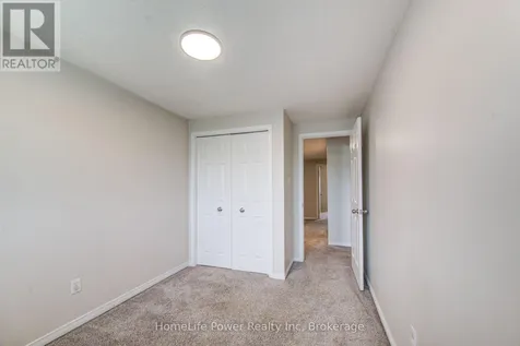 208 Featherstone Crescent Kitchener ON N2R 1Z4