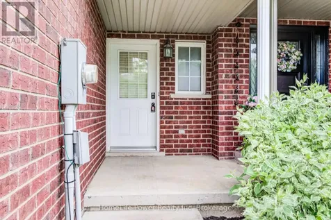 208 Featherstone Crescent Kitchener ON N2R 1Z4