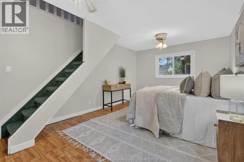 2315 Charl Avenue Windsor ON N8X 2A1