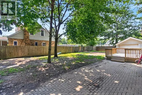 2315 Charl Avenue Windsor ON N8X 2A1
