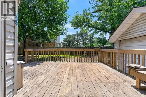 2315 Charl Avenue Windsor ON N8X 2A1