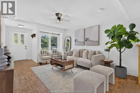 2315 Charl Avenue Windsor ON N8X 2A1