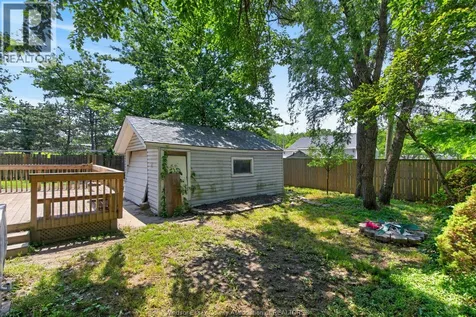 2315 Charl Avenue Windsor ON N8X 2A1