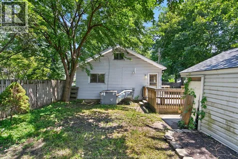 2315 Charl Avenue Windsor ON N8X 2A1