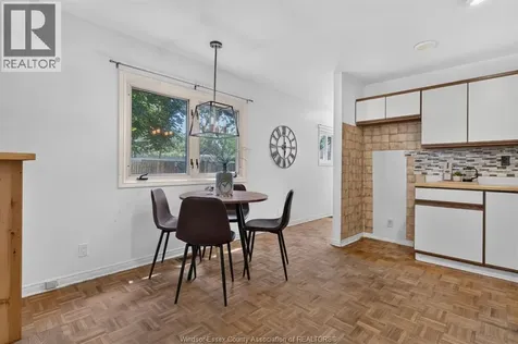 2315 Charl Avenue Windsor ON N8X 2A1