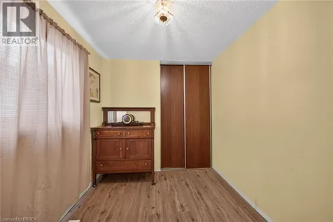 57 Westchester Way Brantford ON N3R 6T4