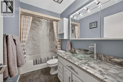 57 Westchester Way Brantford ON N3R 6T4