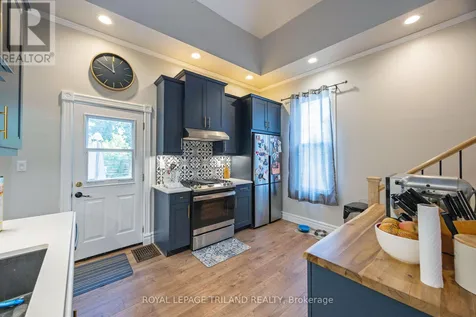 49 Devonshire Place St. Thomas ON N5R 3N2