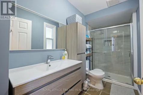 49 Devonshire Place St. Thomas ON N5R 3N2