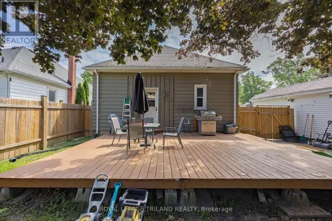49 Devonshire Place St. Thomas ON N5R 3N2