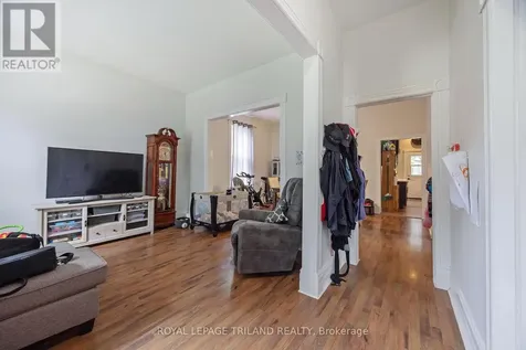 49 Devonshire Place St. Thomas ON N5R 3N2