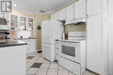 1712 5th Avenue West Owen Sound ON N4K 5B8