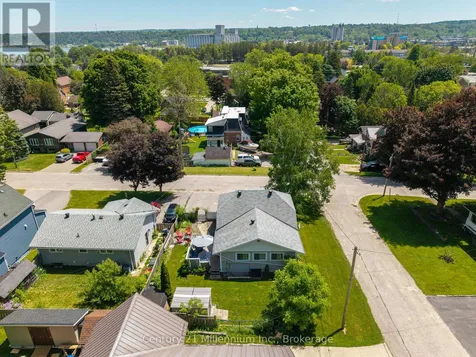 1712 5th Avenue West Owen Sound ON N4K 5B8