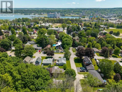 1712 5th Avenue West Owen Sound ON N4K 5B8