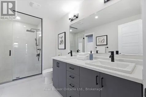 92 Moon Crescent Cambridge ON N1S 0C4