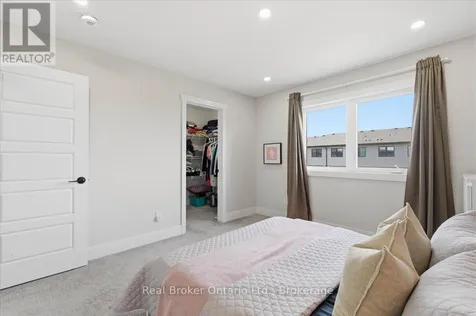 92 Moon Crescent Cambridge ON N1S 0C4