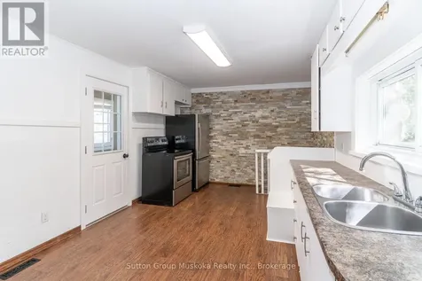 18 Susan Street West Huntsville ON P1H 1X4