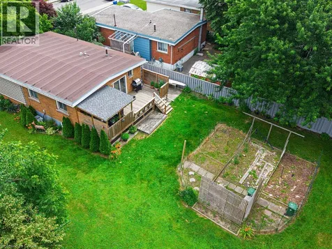154 Luscombe Street Hamilton ON L9A 2K3