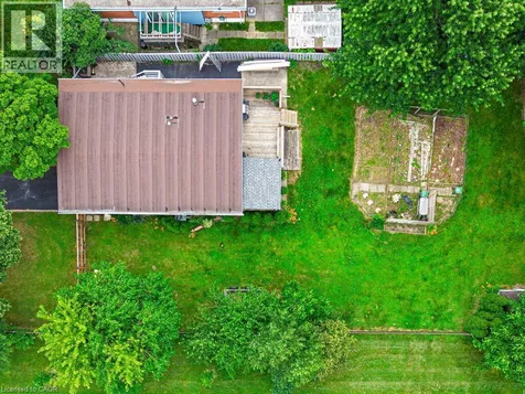 154 Luscombe Street Hamilton ON L9A 2K3