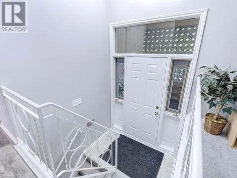 154 Luscombe Street Hamilton ON L9A 2K3