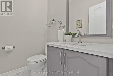 21 Avonmore Crescent Ottawa ON K2G 6J7