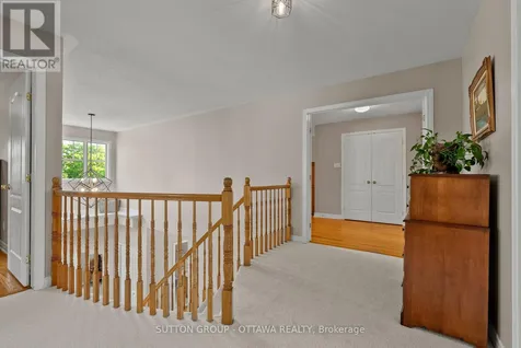 21 Avonmore Crescent Ottawa ON K2G 6J7