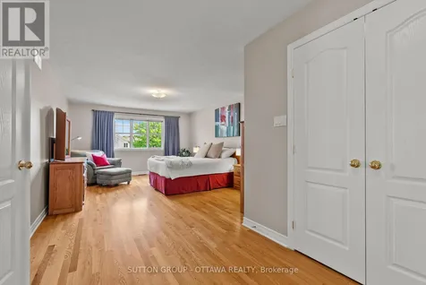 21 Avonmore Crescent Ottawa ON K2G 6J7