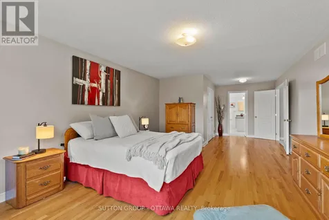 21 Avonmore Crescent Ottawa ON K2G 6J7