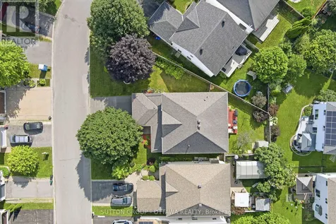 21 Avonmore Crescent Ottawa ON K2G 6J7