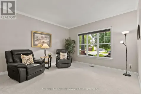 21 Avonmore Crescent Ottawa ON K2G 6J7